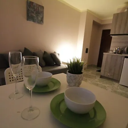 Apartments Primorsko プリモルスコ