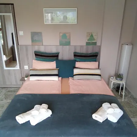 Apartments Primorsko アパート *